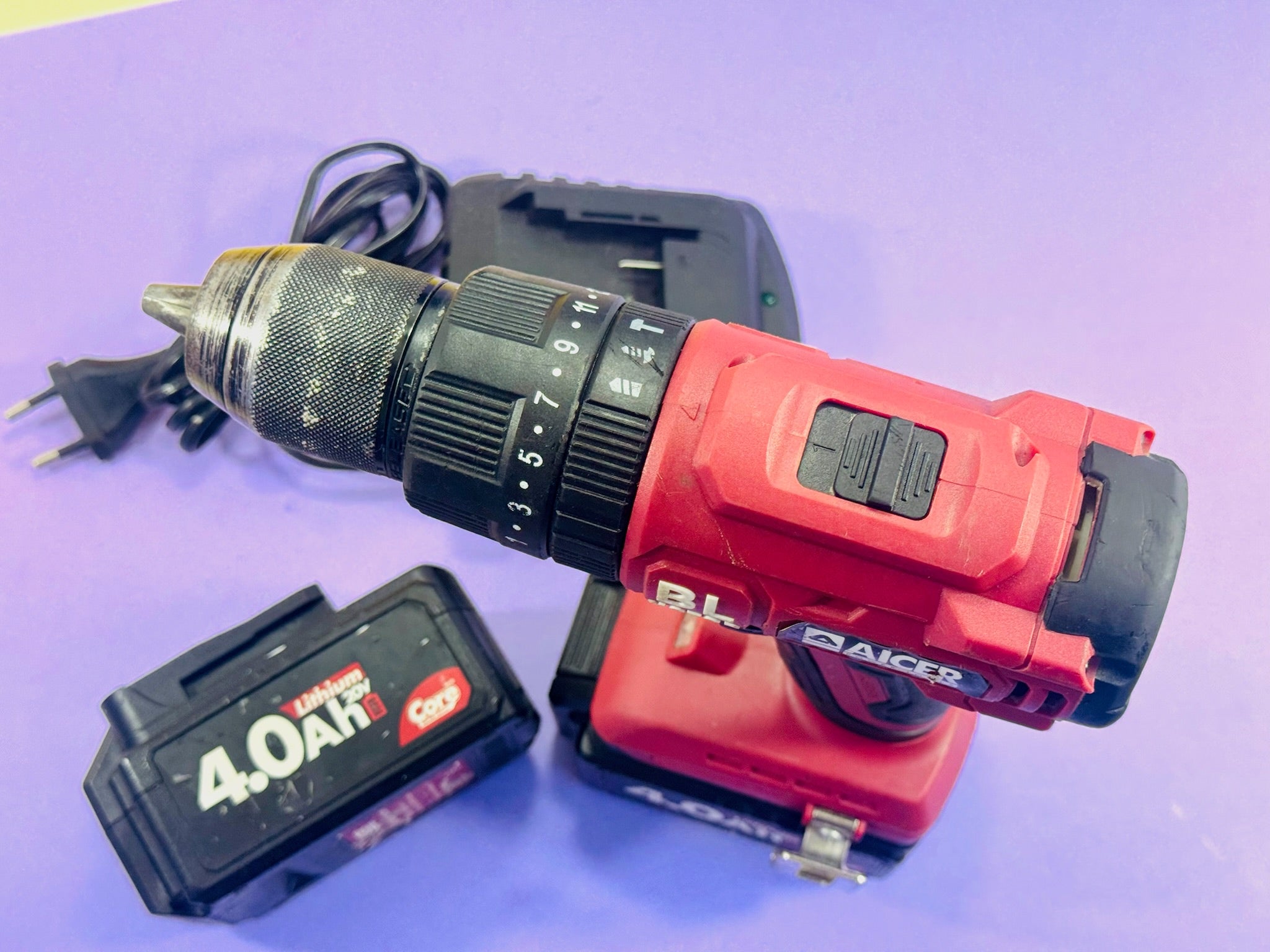Taladro de Impacto AICER Core 20V con 2 Baterías