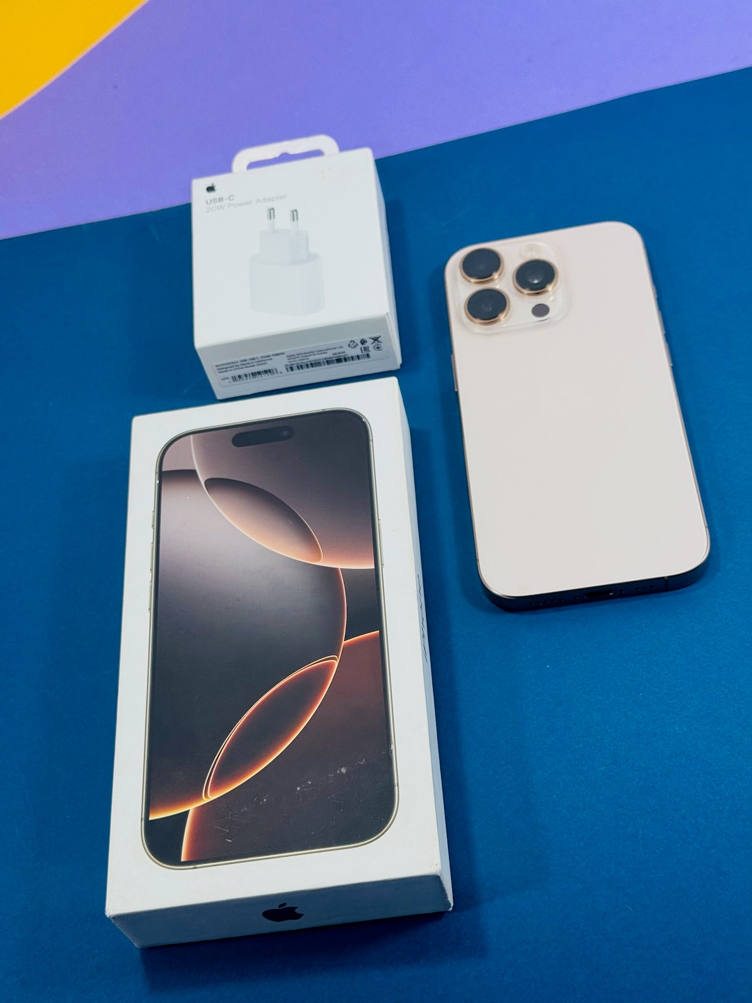 iPhone 16 Pro 256GB Titanio