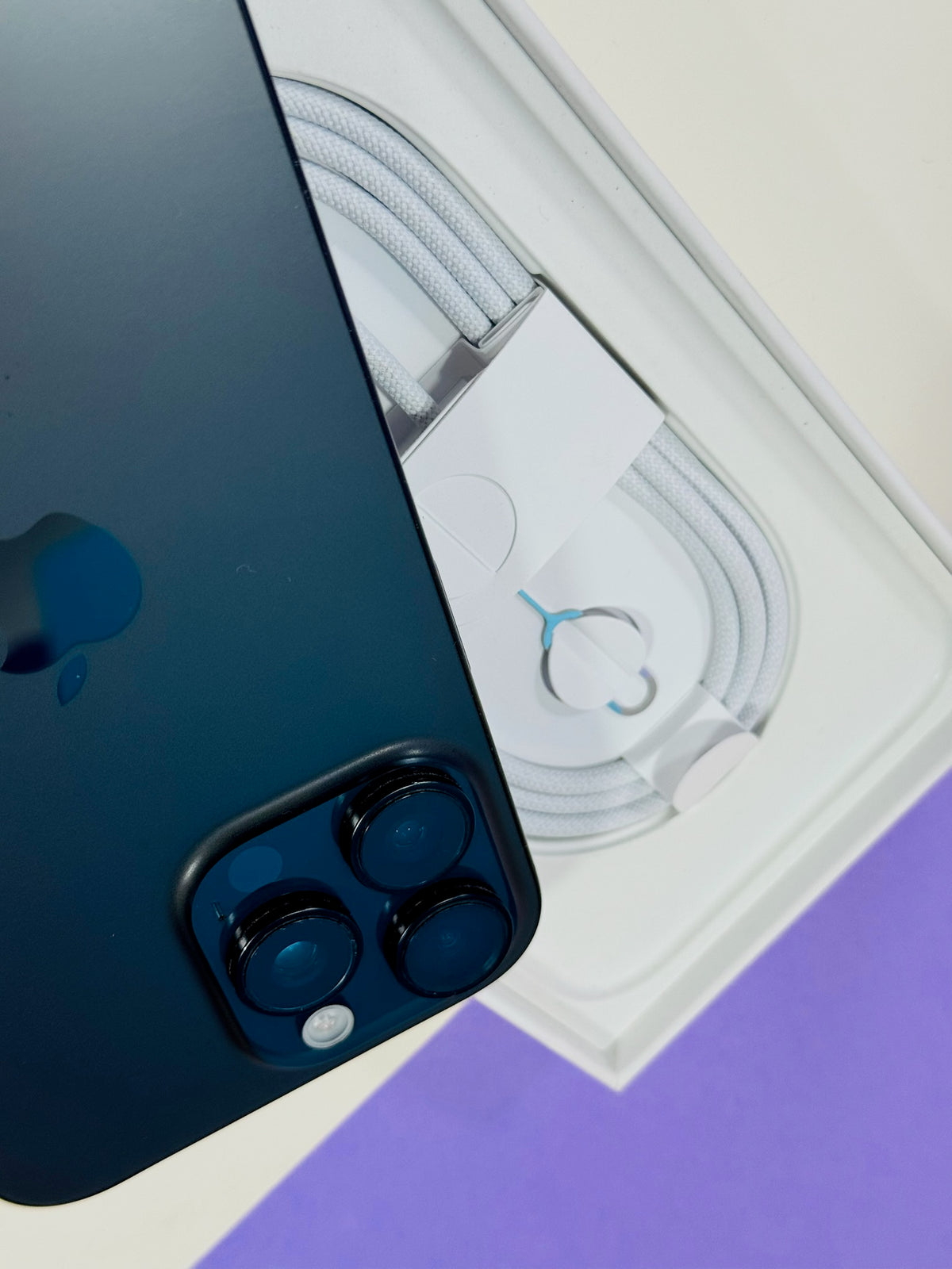 Apple iPhone 16 Pro Max – 256 GB · Titanio Negro
