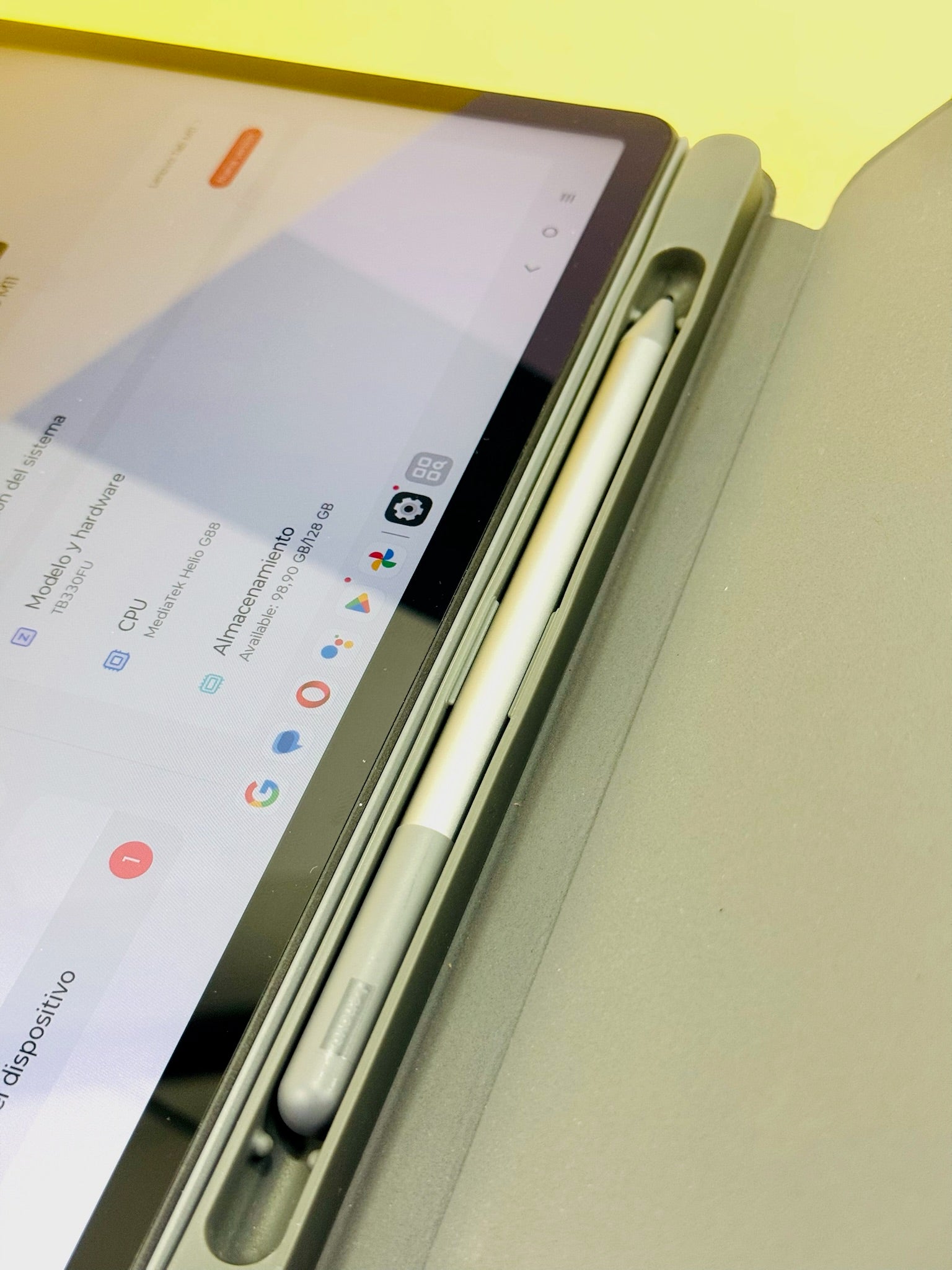 Lenovo Tab M11 128GB 8GB RAM con Pencil y Funda