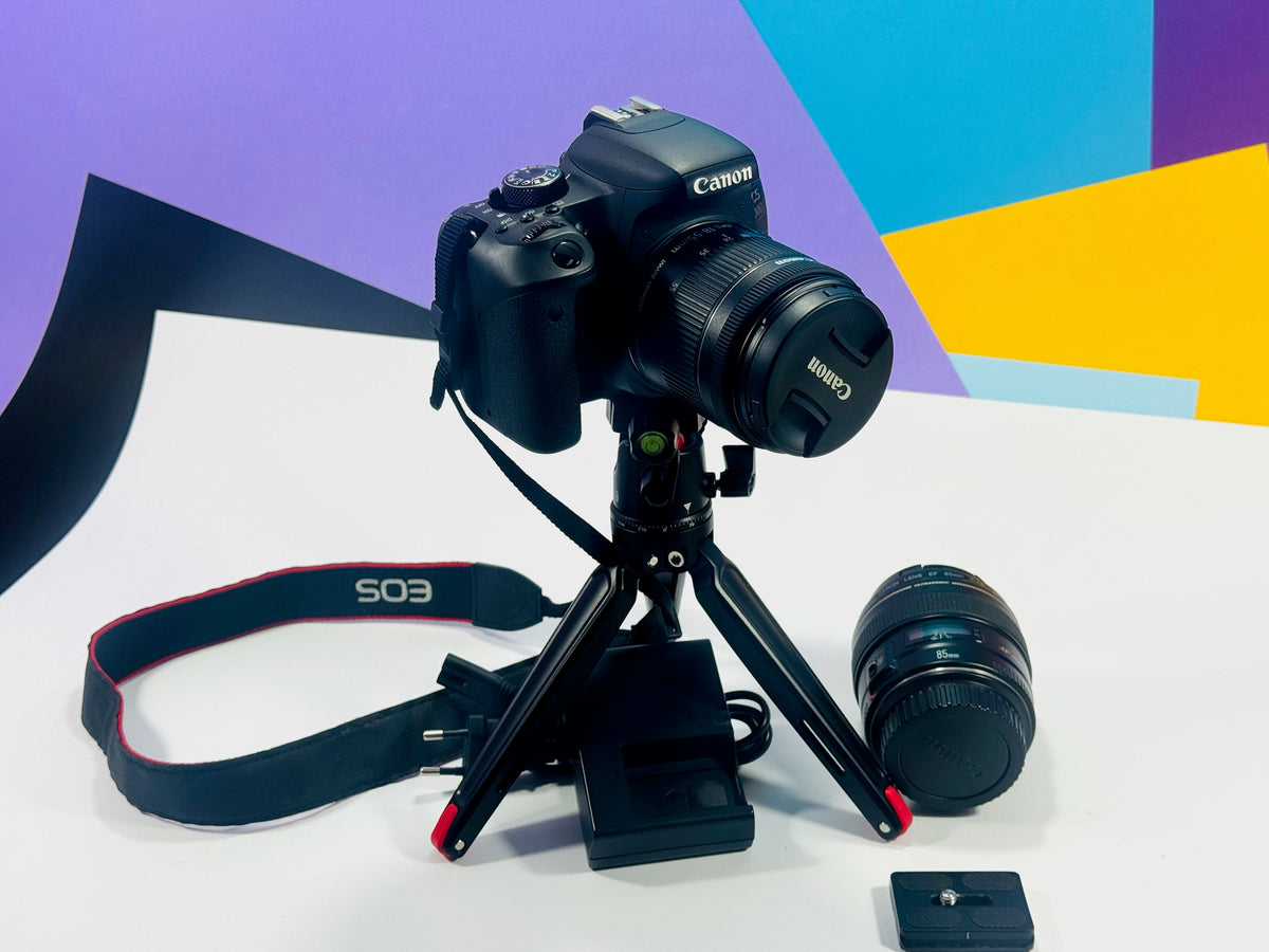 Canon EOS 800D + 2 Objetivos + Trípode