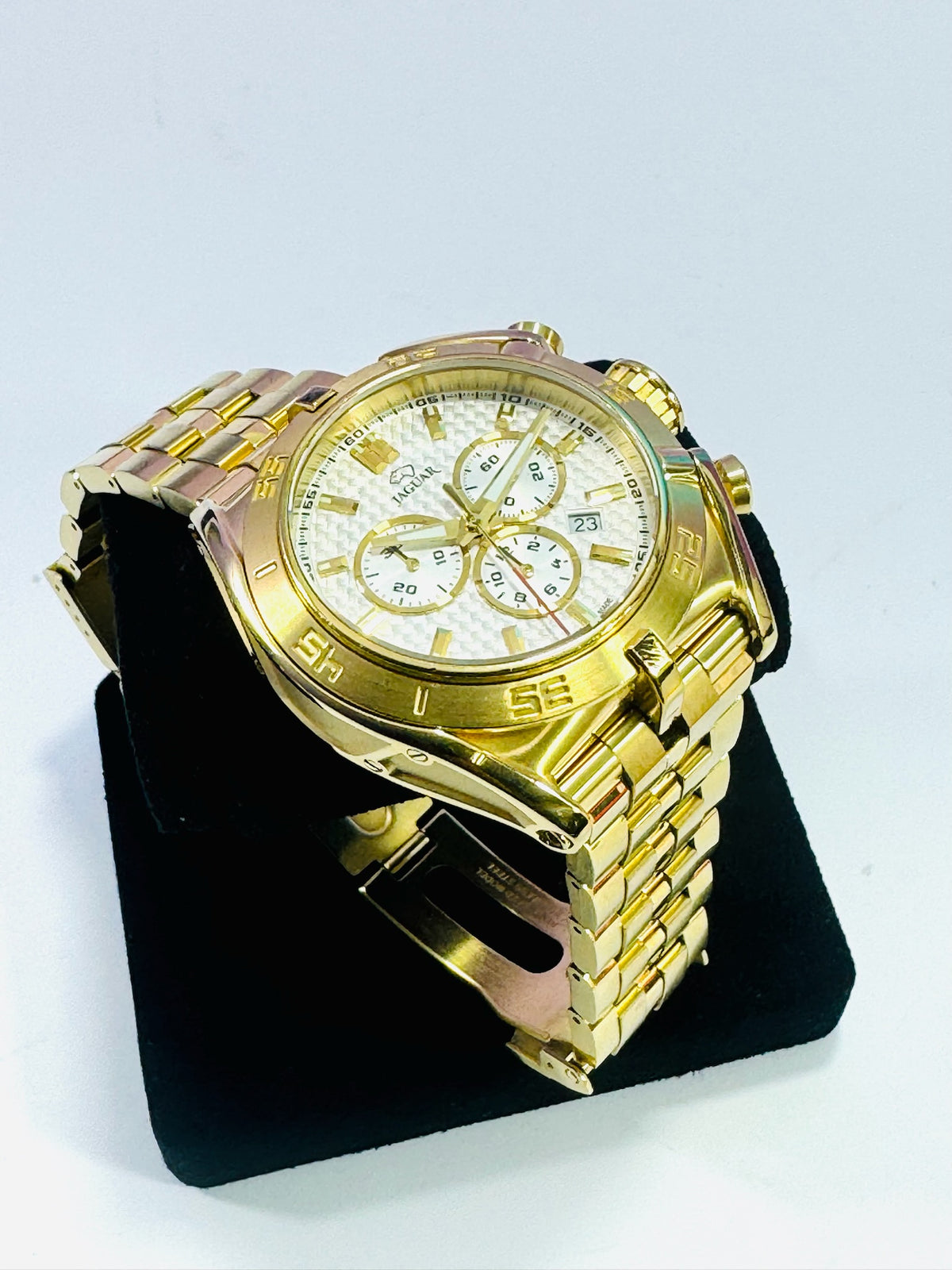 Reloj Jaguar Dorado Cronógrafo Suizo con Cristal de Zafiro