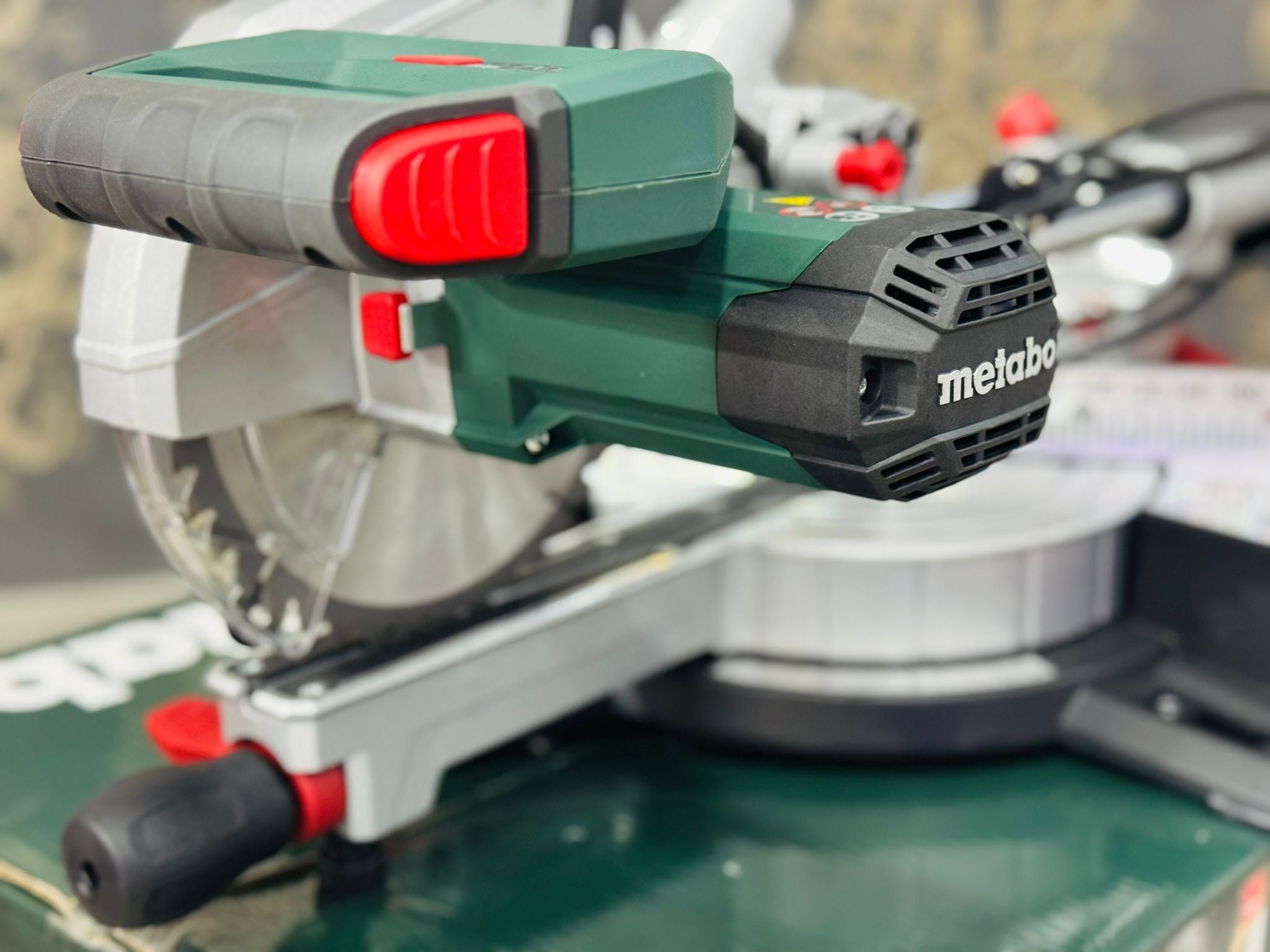 Ingletadora Metabo KS 216 M + Banco KSU 100