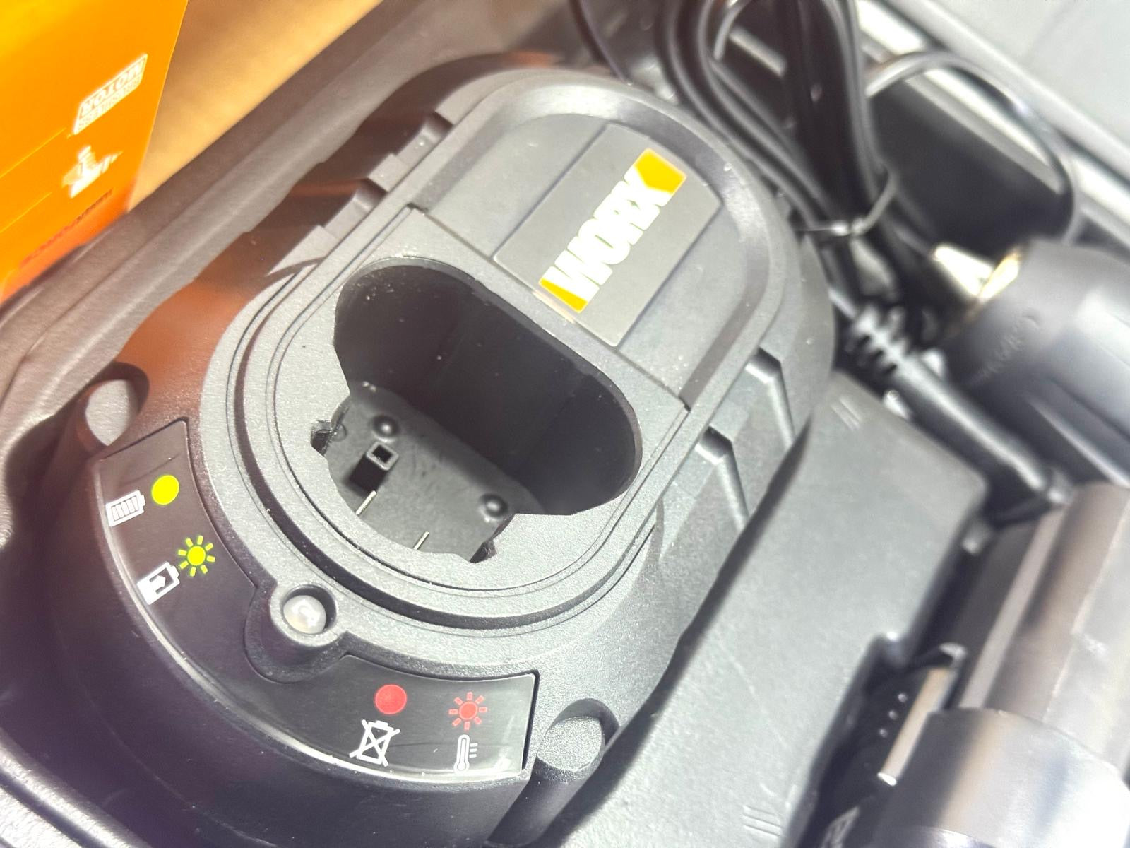 Taladro Atornillador Worx WX121 12V Brushless